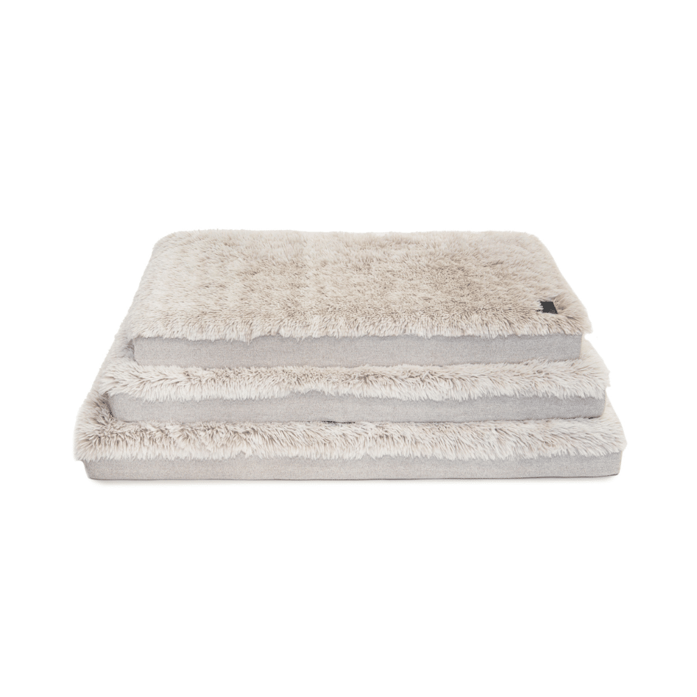 Superior Pet Goods Ortho Calming Dog Mat Water-Resistant Aspen Faux Fur