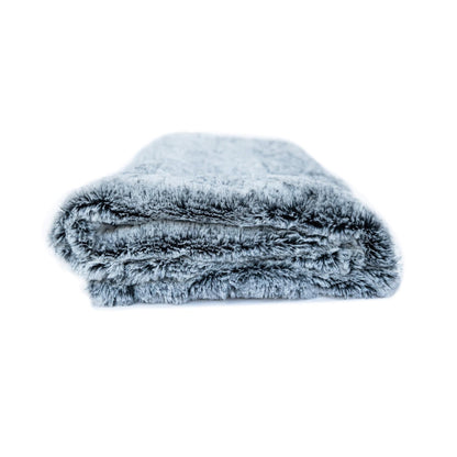 Superior Pet Goods Calming Pet Blanket Water Resistant Artic Faux Fur